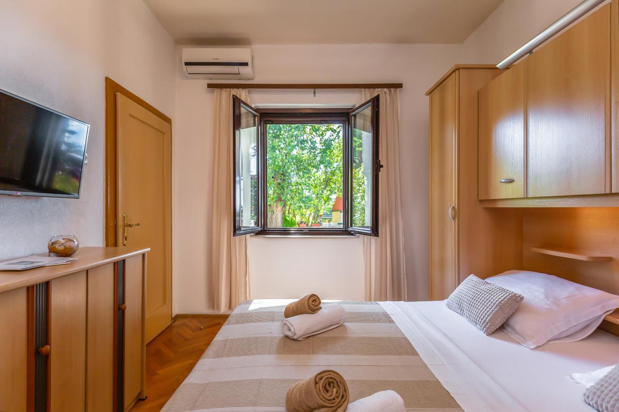 Apartmani Lovrenco Krvavica Extérieur photo