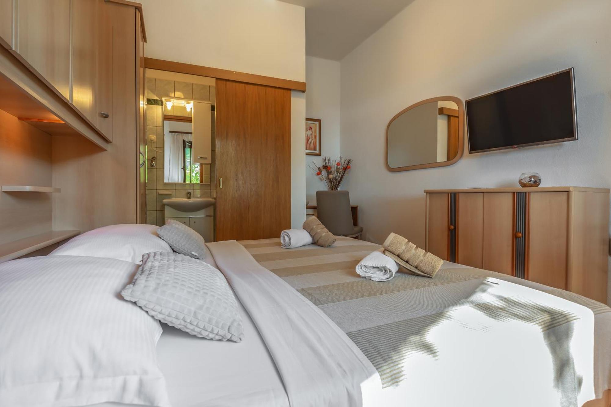 Apartmani Lovrenco Krvavica Extérieur photo